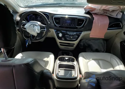 2020 Chrysler Voyager Lxi z USA, uszkodzony, nr VIN 2C4RC1DG5LR262537